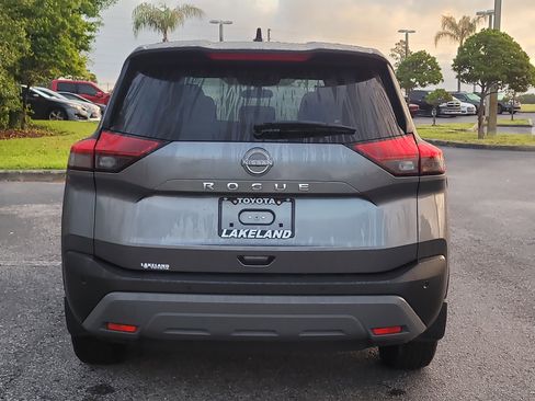 Used 2023 Nissan Rogue S image 6
