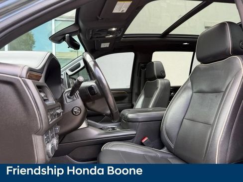 Used 2021 Chevrolet Tahoe Premier w/ Premium Package AWD/4WD image 19