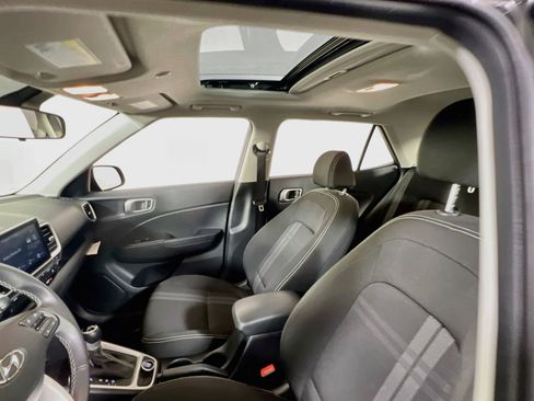 Used 2023 Hyundai Venue SEL w/ Cargo Package FWD image 20