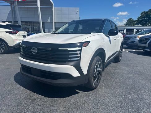 New 2026 Nissan Kicks SV w/ SV Premium Package FWD image 1