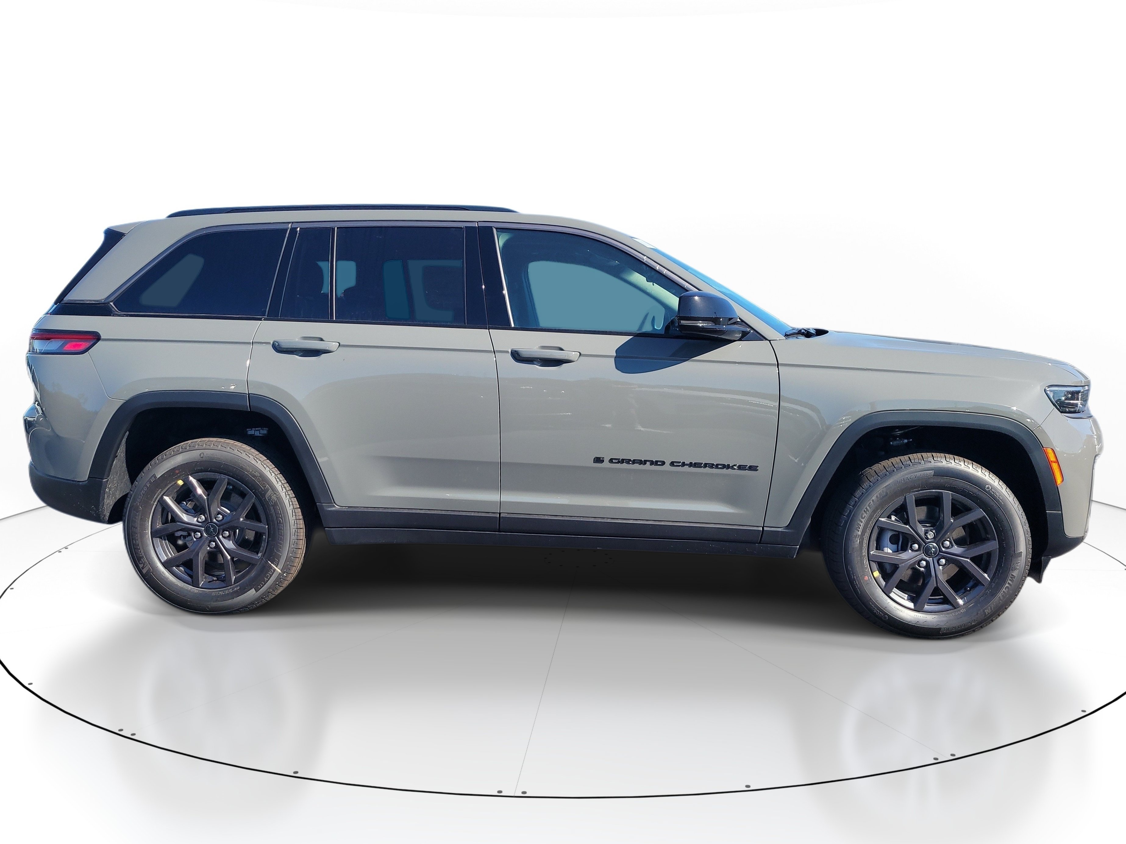 New 2027 Jeep Grand Cherokee Altitude RWD image 5
