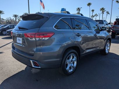 Used 2017 Toyota Highlander Limited