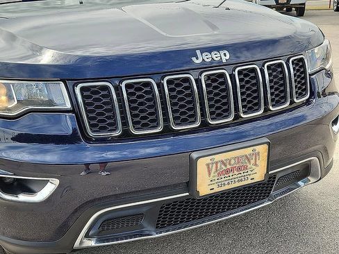 Used 2017 Jeep Grand Cherokee Limited AWD/4WD image 7