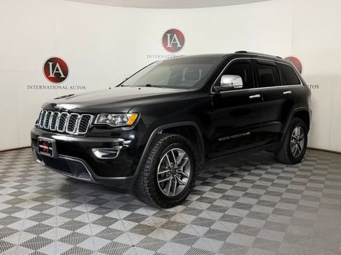 Used 2022 Jeep Grand Cherokee Limited AWD/4WD image 2
