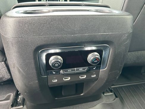 Used 2023 GMC Yukon Denali AWD/4WD image 41