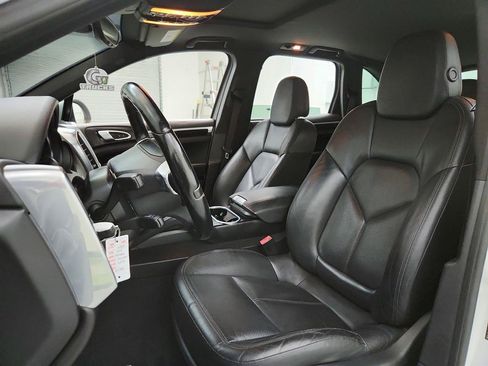 Used 2013 Porsche Cayenne Diesel AWD/4WD image 14