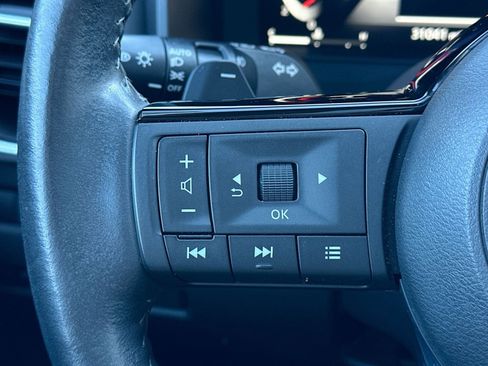 Used 2021 Nissan Rogue Platinum image 21