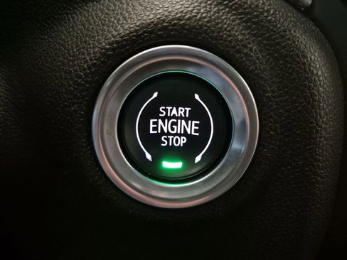 Used 2022 GMC Sierra 1500 SLT w/ SLT Premium Plus Package image 17