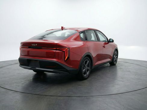 Used 2025 Kia K4 LXS image 9