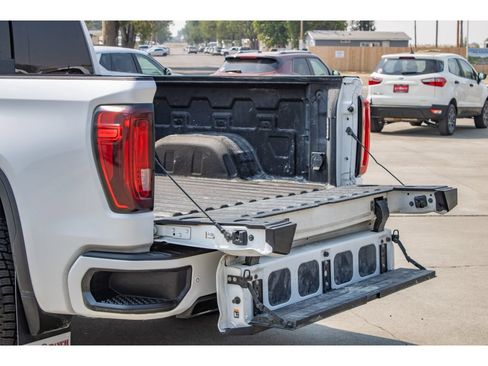 Used 2021 GMC Sierra 1500 Denali w/ Technology Package AWD/4WD image 14