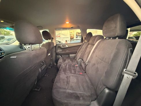 Used 2014 Nissan Pathfinder S FWD image 13