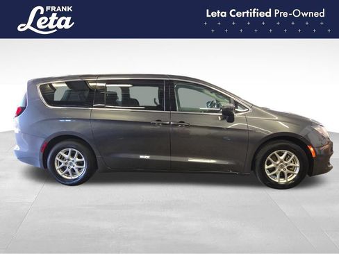 Used 2023 Chrysler Voyager LX FWD image 7