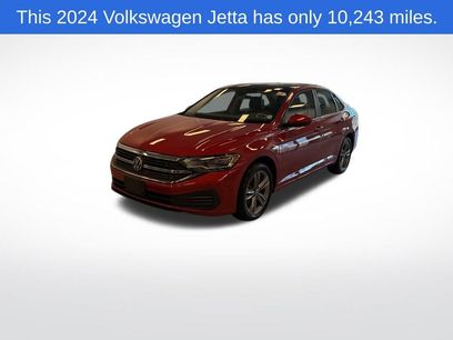 Used 2024 Volkswagen Jetta SE w/ Panoramic Sunroof Package