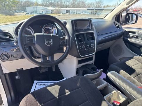 Used 2013 Dodge Grand Caravan SE image 10