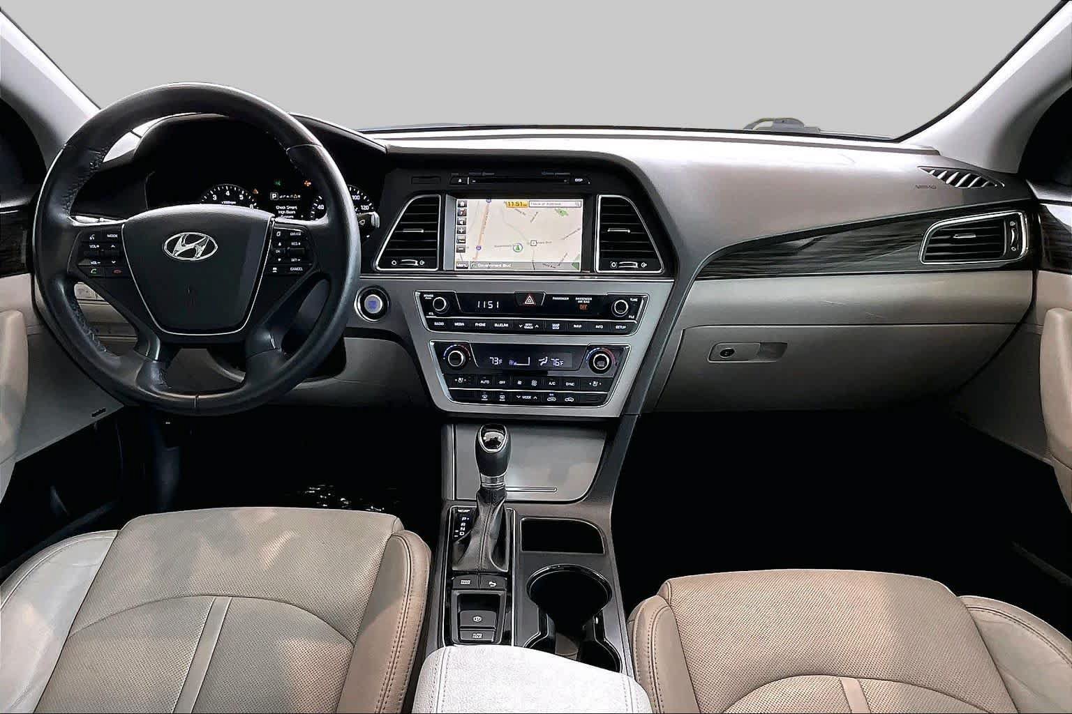 Used 2017 Hyundai Sonata Limited w/ Ultimate Package 04 FWD image 15