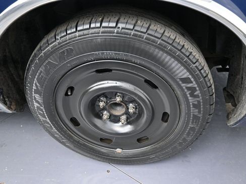 Used 2006 Mercury Grand Marquis LS image 34