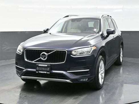 Used 2016 Volvo XC90 T6 Momentum w/ Vision Package image 2
