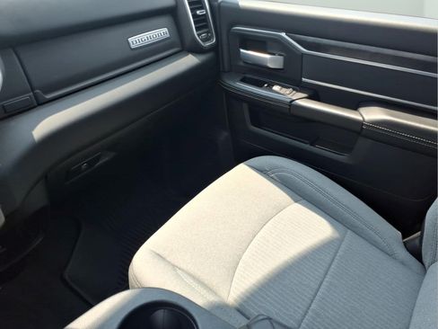 Used 2024 RAM 2500 Big Horn AWD/4WD image 22