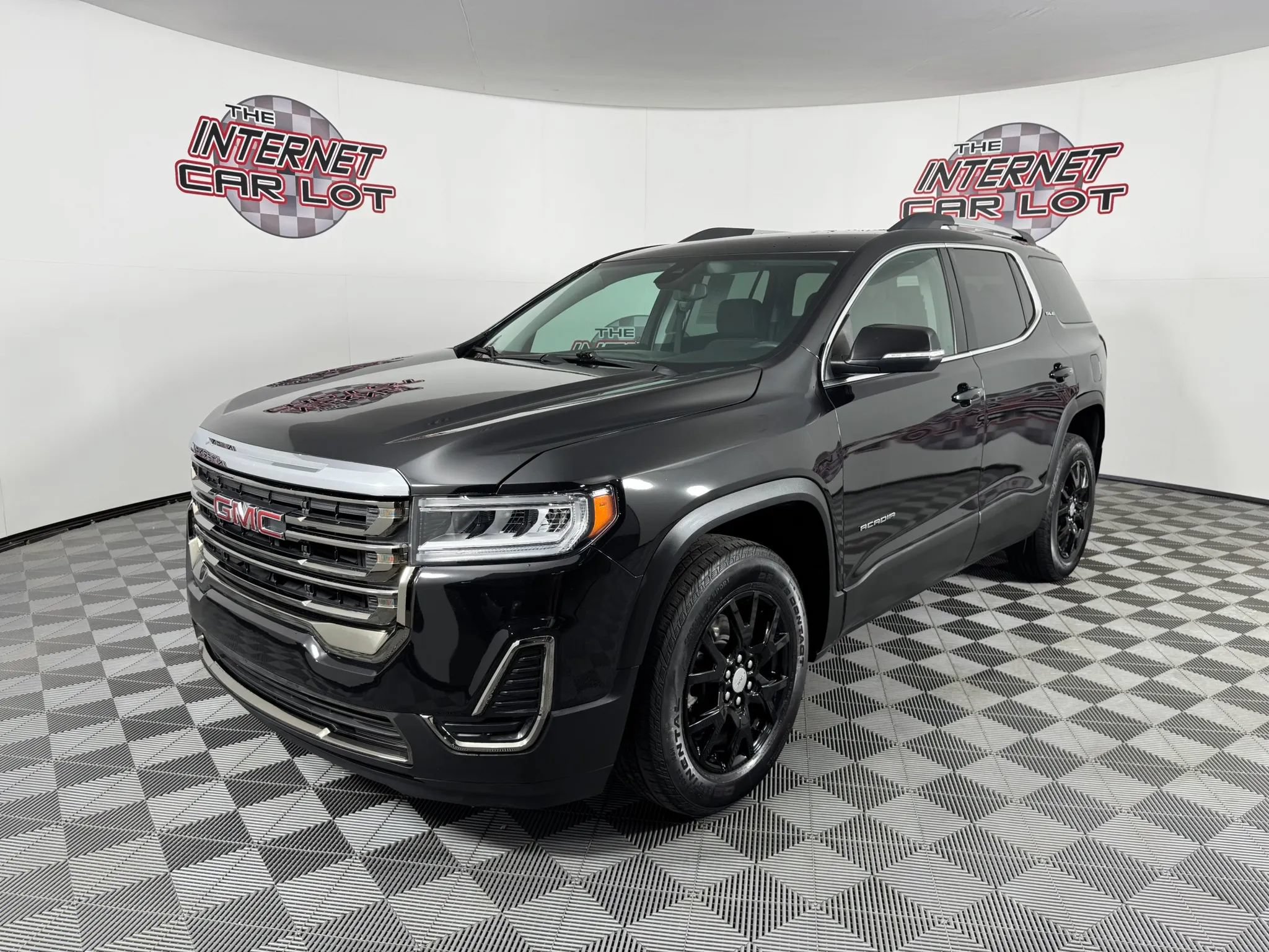 Used 2023 GMC Acadia SLE w/ Driver Convenience Package AWD/4WD image 3
