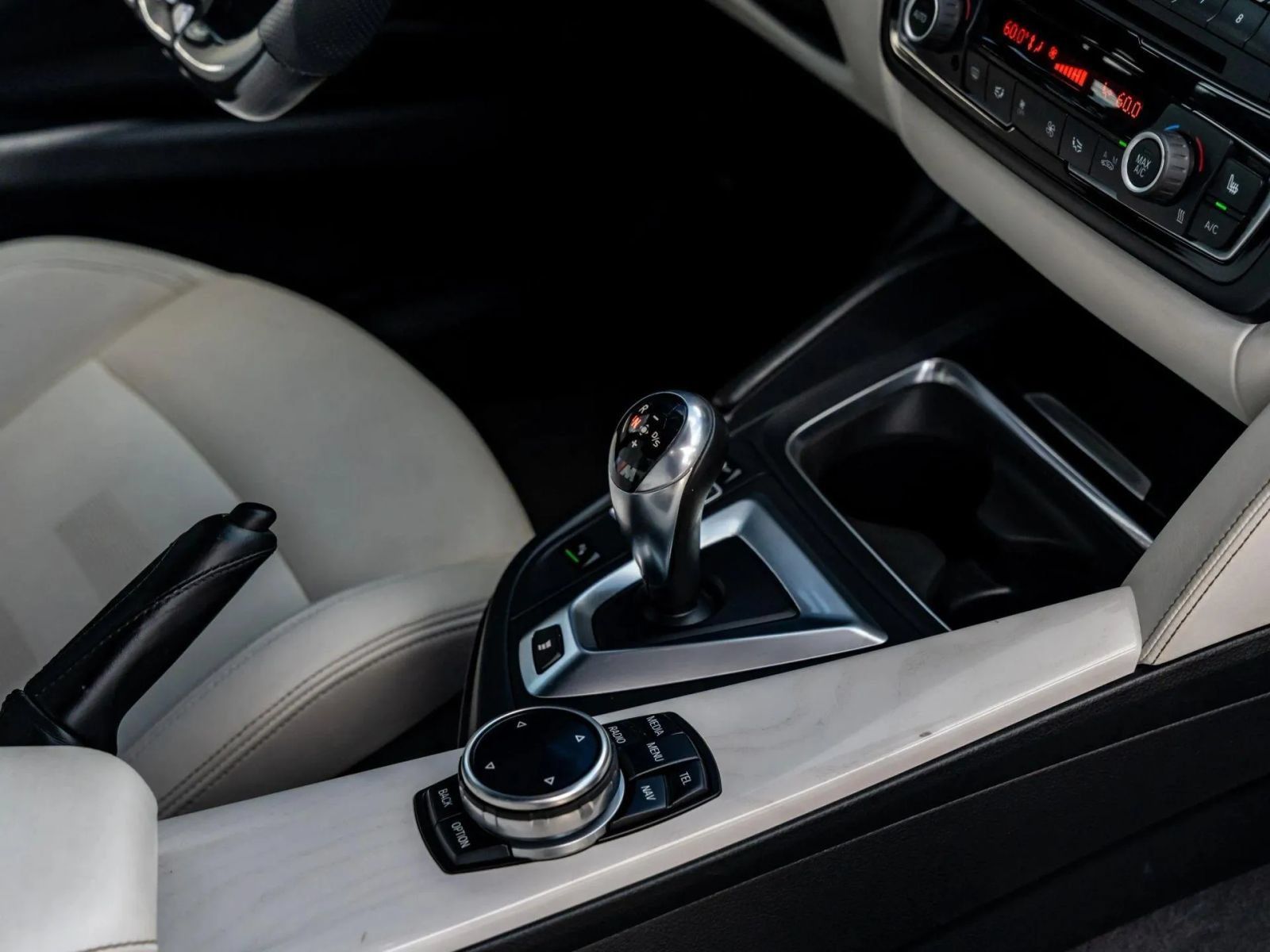 Used 2015 BMW M3 RWD image 23