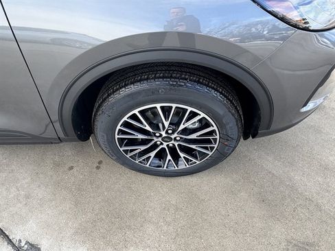 New 2026 Ford Escape SE FWD image 2