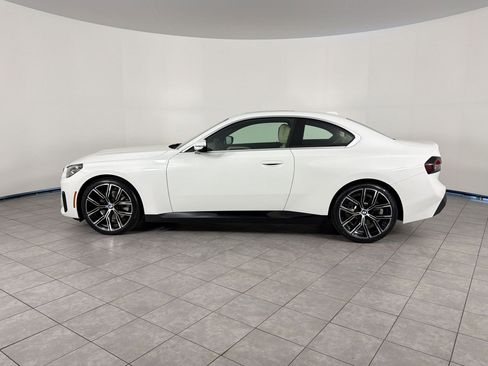 Certified 2023 BMW 230i Coupe w/ Premium Package RWD image 2