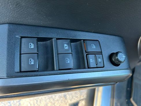 Used 2022 Toyota Tacoma SR5 image 17