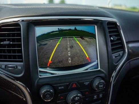 Used 2018 Jeep Grand Cherokee Trackhawk AWD/4WD image 17