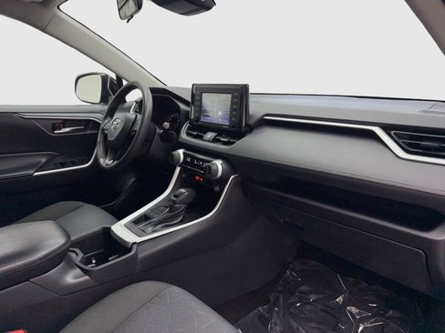 Used 2022 Toyota RAV4 XLE image 42