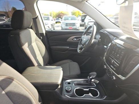 Used 2021 Chevrolet Traverse LS image 27