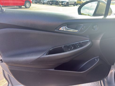 Certified 2018 Chevrolet Cruze LT w/ Convenience Package FWD image 13