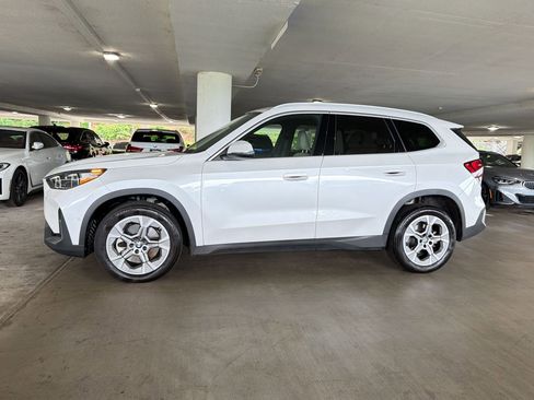 Certified 2023 BMW X1 xDrive28i w/ Convenience Package AWD/4WD image 2