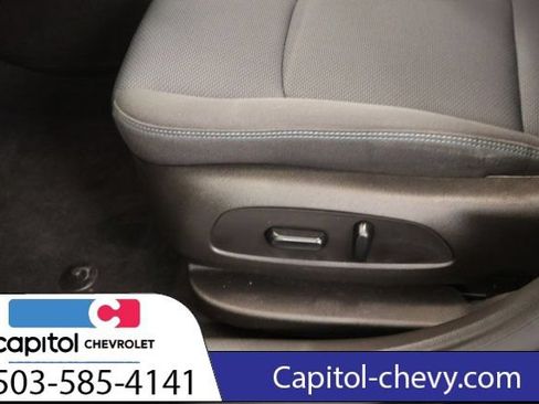 Used 2018 Chevrolet Cruze LT FWD image 14