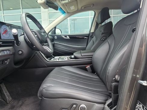 Used 2025 Genesis GV80 2.5T Standard AWD/4WD image 13