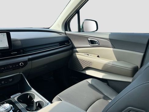 New 2026 Kia Carnival EX image 24