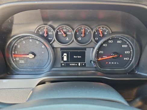 Used 2020 Chevrolet Silverado 1500 Custom w/ Custom Value Package image 18