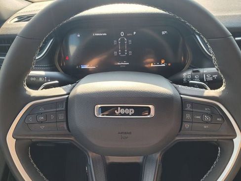 New 2025 Jeep Grand Cherokee L Laredo w/ Luxury Tech Group I image 20