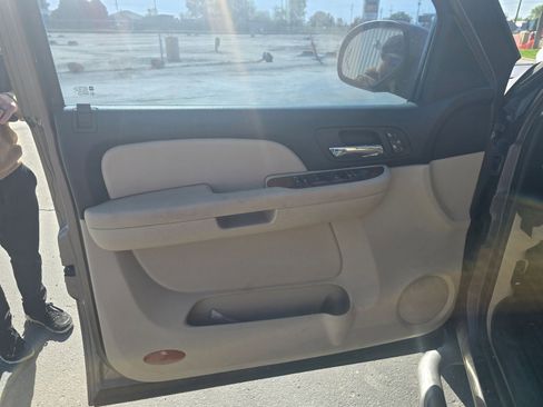 Used 2007 Chevrolet Silverado 1500 LTZ w/ Safety Package AWD/4WD image 12
