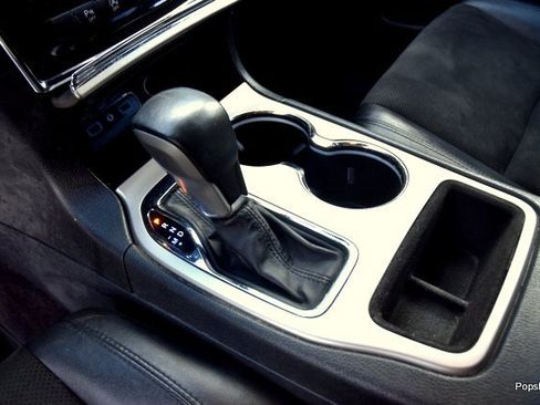 Used 2019 Jeep Grand Cherokee Altitude image 10