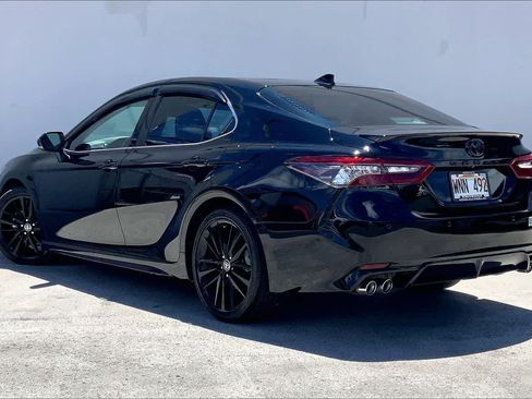 Used 2022 Toyota Camry XSE FWD image 4