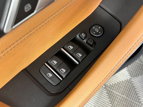 Used 2022 BMW X6 xDrive40i w/ Premium Package image 22