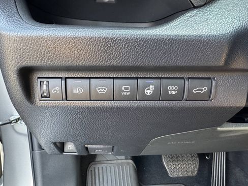 Used 2023 Toyota RAV4 XSE AWD/4WD image 15