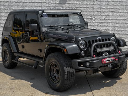 Used 2016 Jeep Wrangler Unlimited Rubicon image 3