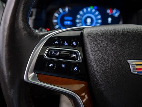 Used 2019 Cadillac Escalade Luxury image 34