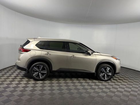 Used 2024 Nissan Rogue SL w/ SL Premium Package AWD/4WD image 8