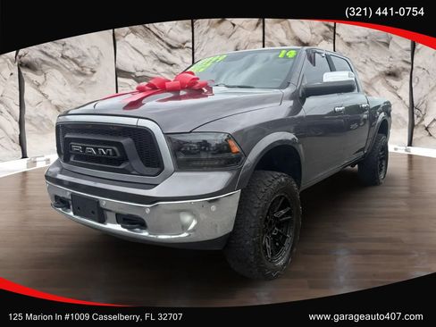 Used 2014 RAM 1500 Laramie w/ Convenience Group AWD/4WD image 3