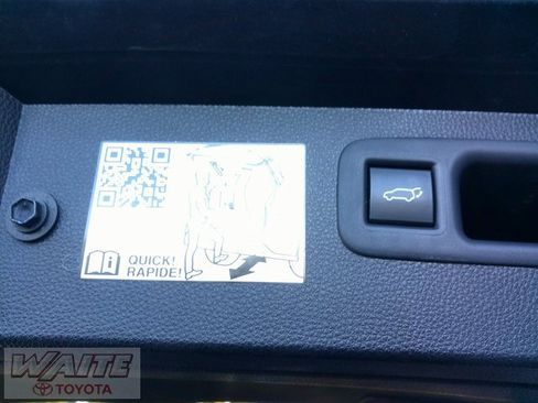 Used 2023 Toyota Highlander Limited image 33