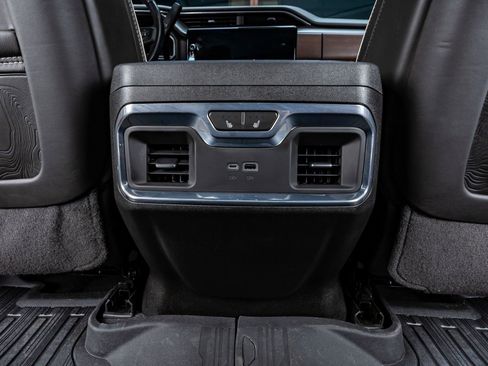 Used 2024 GMC Sierra 2500 Denali Ultimate image 33