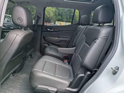 Used 2023 GMC Acadia SLT w/ Elevation Edition FWD image 15