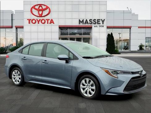 Used 2026 Toyota Corolla LE image 16